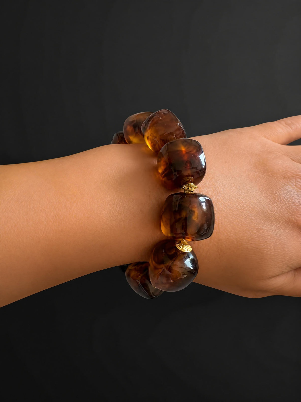 Bracelet élastique cubes acrylique marron & or